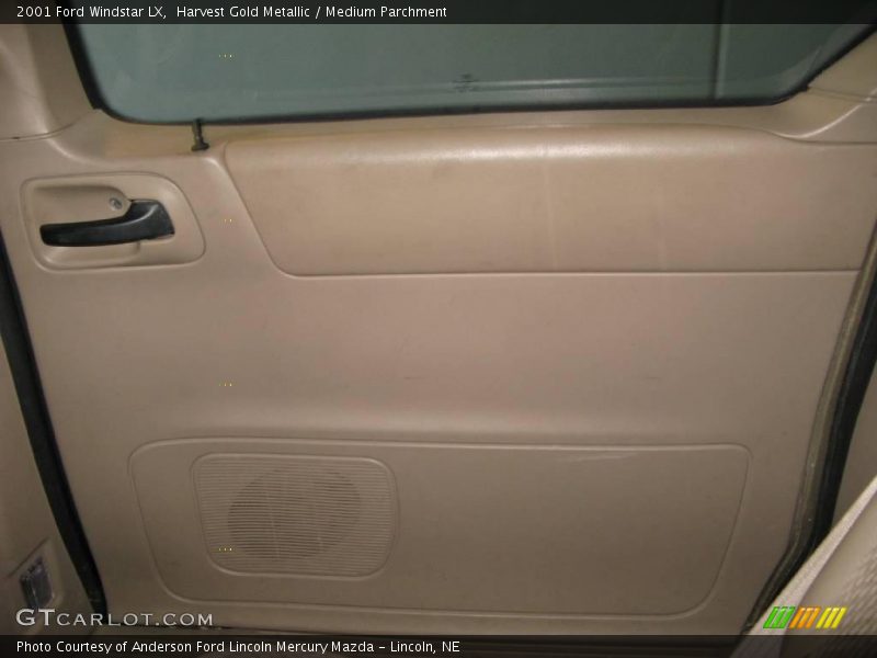 Harvest Gold Metallic / Medium Parchment 2001 Ford Windstar LX
