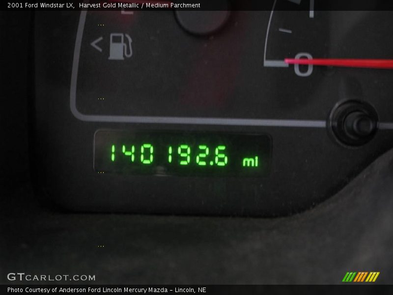 Harvest Gold Metallic / Medium Parchment 2001 Ford Windstar LX