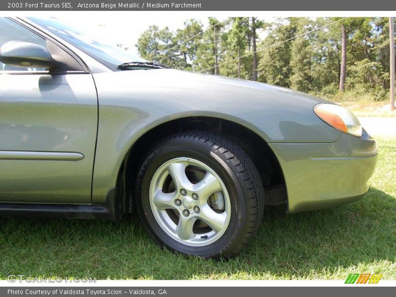 Arizona Beige Metallic / Medium Parchment 2003 Ford Taurus SES