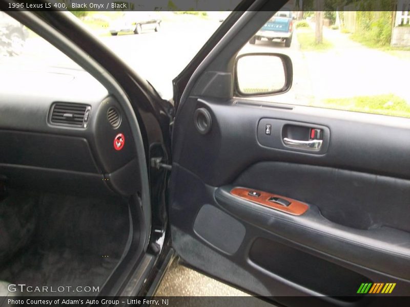 Black Onyx / Black 1996 Lexus LS 400