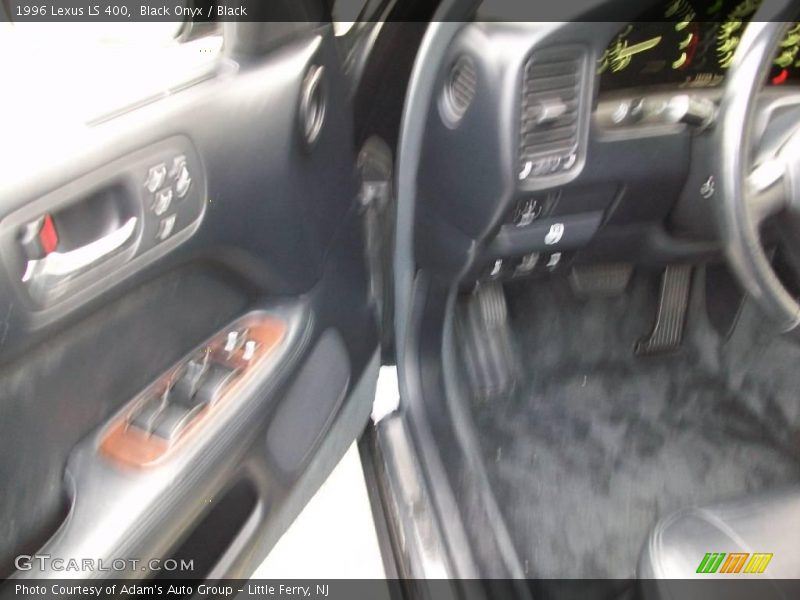 Black Onyx / Black 1996 Lexus LS 400