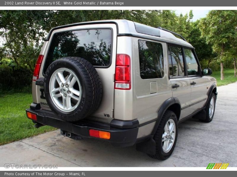 White Gold Metallic / Bahama Beige 2002 Land Rover Discovery II SE