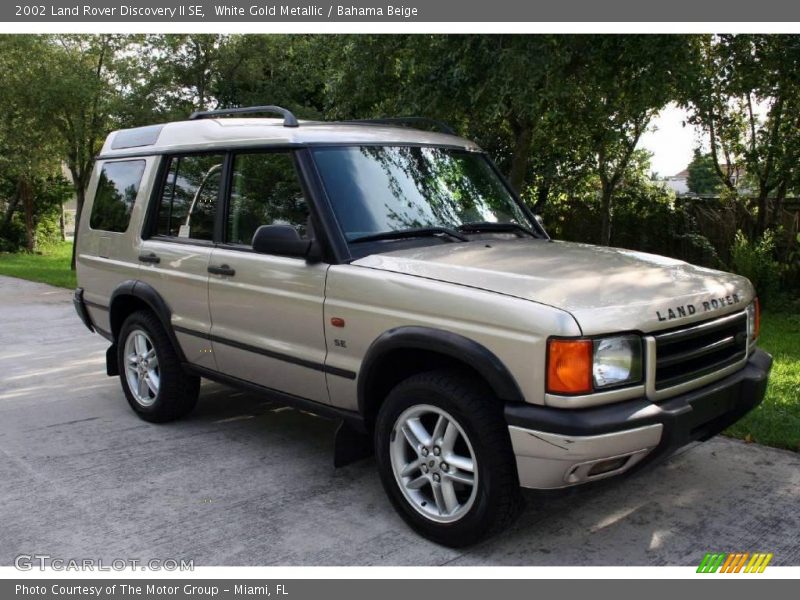 White Gold Metallic / Bahama Beige 2002 Land Rover Discovery II SE