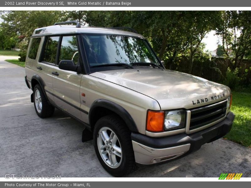 White Gold Metallic / Bahama Beige 2002 Land Rover Discovery II SE