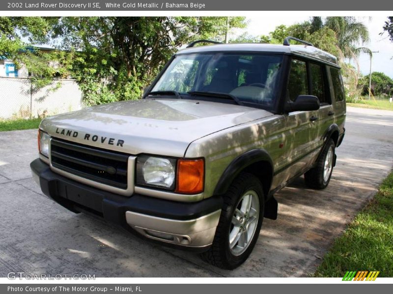 White Gold Metallic / Bahama Beige 2002 Land Rover Discovery II SE