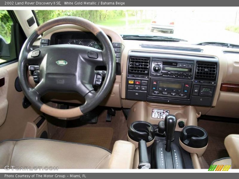 White Gold Metallic / Bahama Beige 2002 Land Rover Discovery II SE