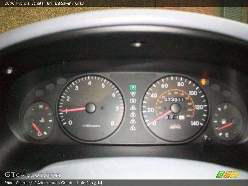 Brilliant Silver / Gray 2000 Hyundai Sonata