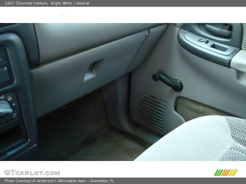 Bright White / Neutral 1997 Chevrolet Venture