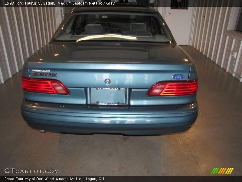 Medium Seafoam Metallic / Grey 1993 Ford Taurus GL Sedan