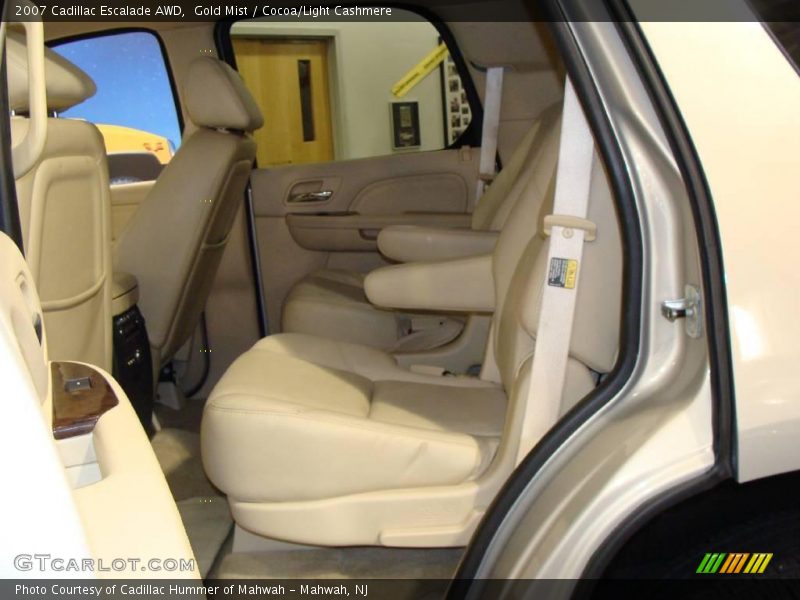 Gold Mist / Cocoa/Light Cashmere 2007 Cadillac Escalade AWD