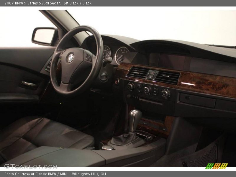Jet Black / Black 2007 BMW 5 Series 525xi Sedan