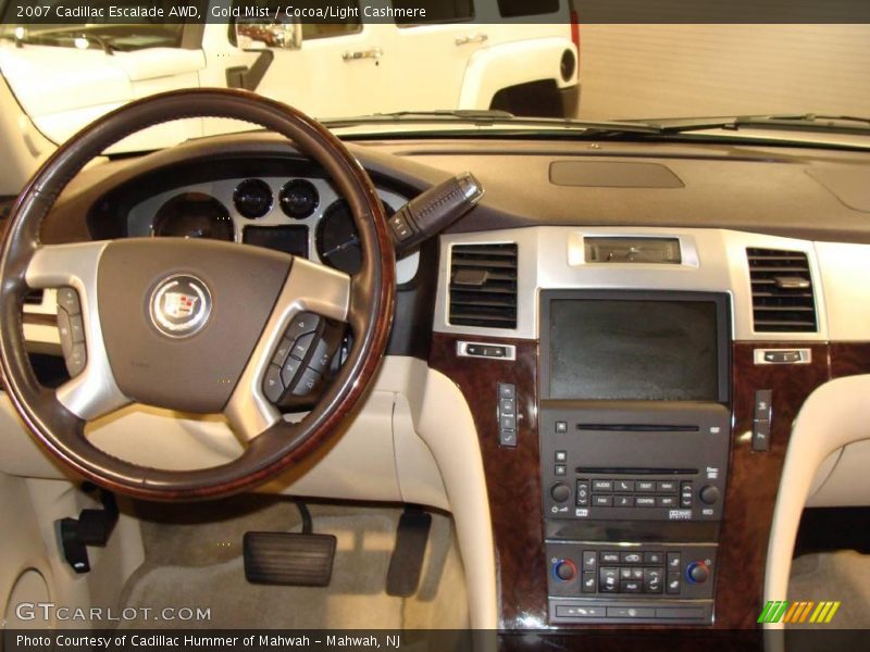 Gold Mist / Cocoa/Light Cashmere 2007 Cadillac Escalade AWD
