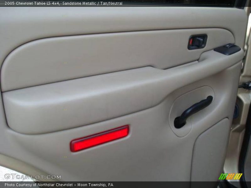 Sandstone Metallic / Tan/Neutral 2005 Chevrolet Tahoe LS 4x4