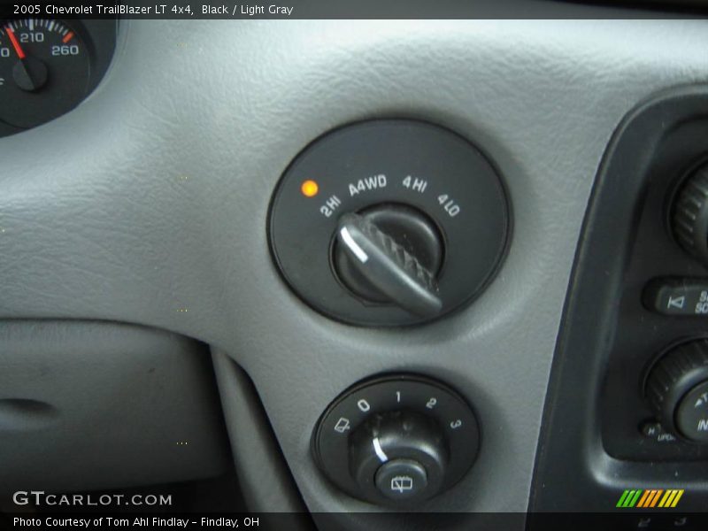 Black / Light Gray 2005 Chevrolet TrailBlazer LT 4x4