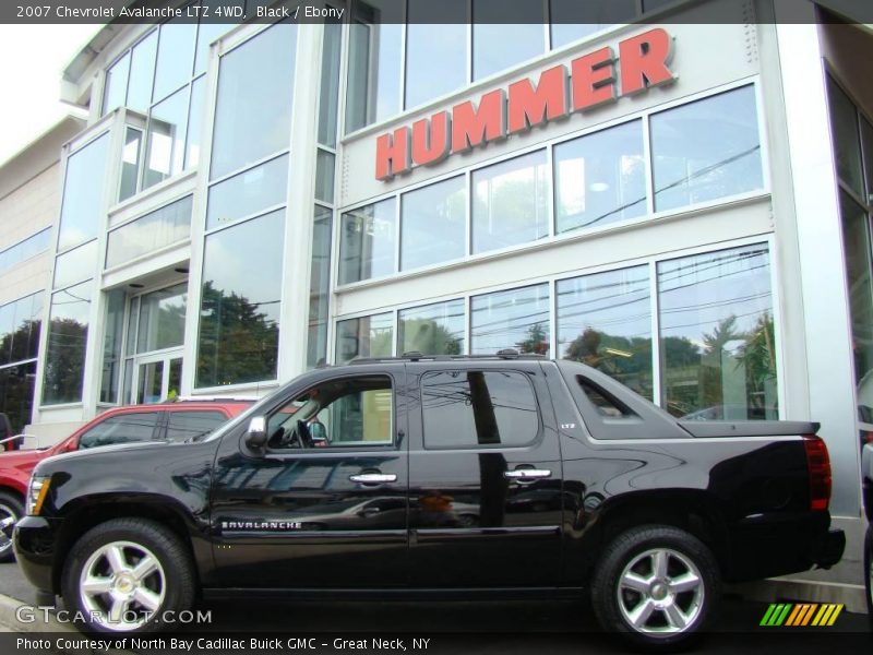 Black / Ebony 2007 Chevrolet Avalanche LTZ 4WD