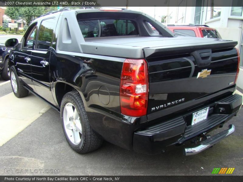 Black / Ebony 2007 Chevrolet Avalanche LTZ 4WD