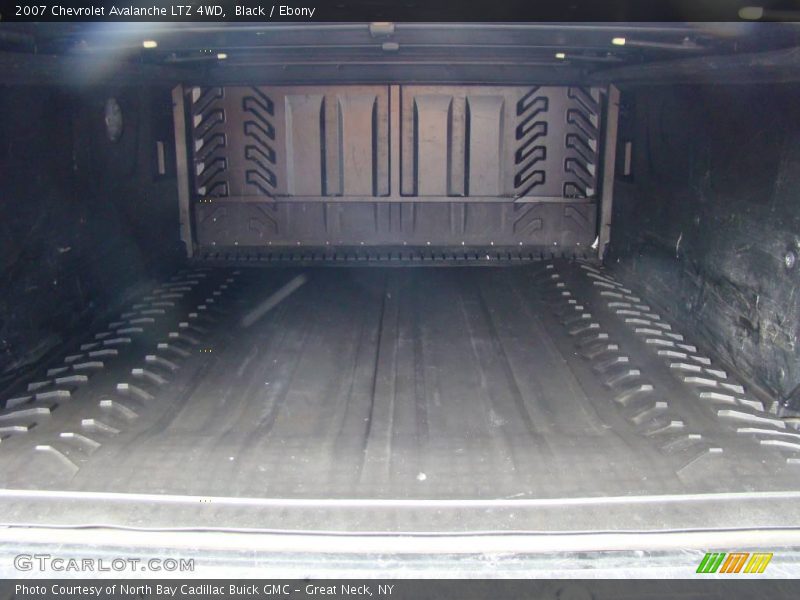Black / Ebony 2007 Chevrolet Avalanche LTZ 4WD