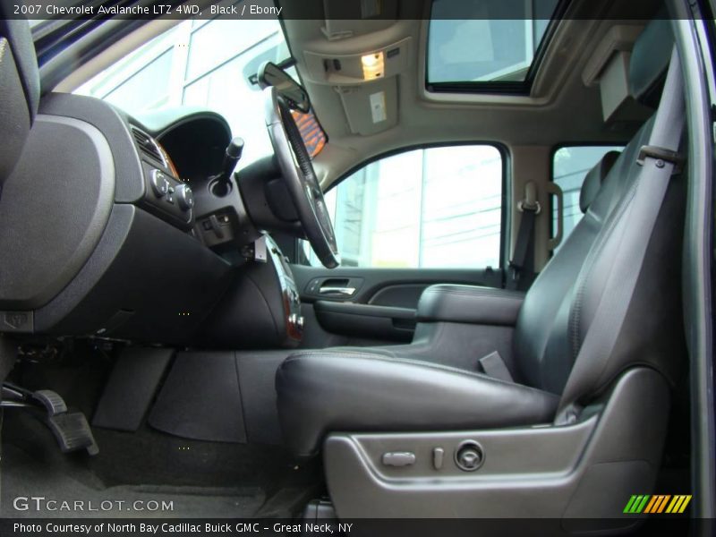 Black / Ebony 2007 Chevrolet Avalanche LTZ 4WD