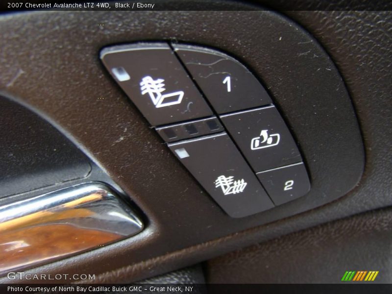 Black / Ebony 2007 Chevrolet Avalanche LTZ 4WD