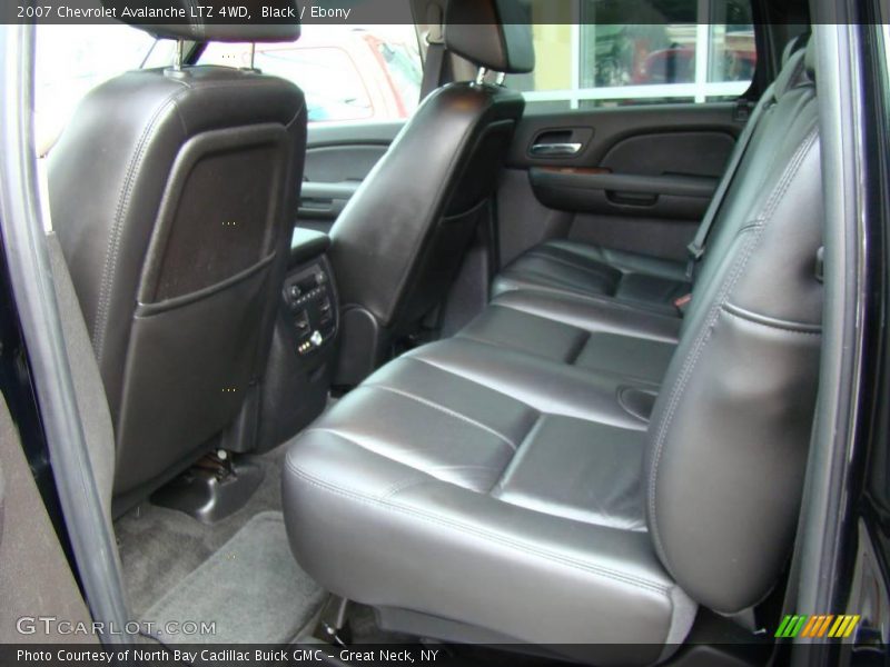 Black / Ebony 2007 Chevrolet Avalanche LTZ 4WD