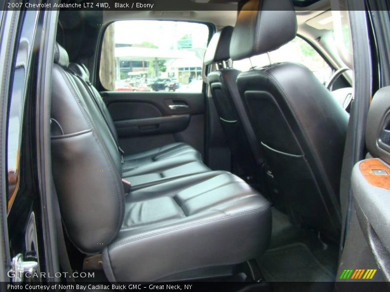 Black / Ebony 2007 Chevrolet Avalanche LTZ 4WD