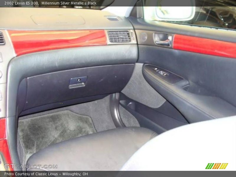 Millennium Silver Metallic / Black 2002 Lexus ES 300
