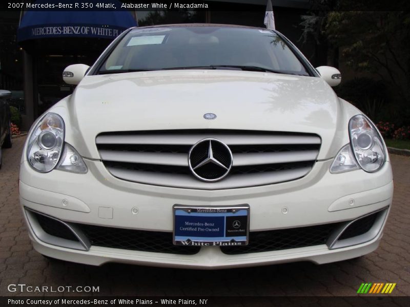 Alabaster White / Macadamia 2007 Mercedes-Benz R 350 4Matic
