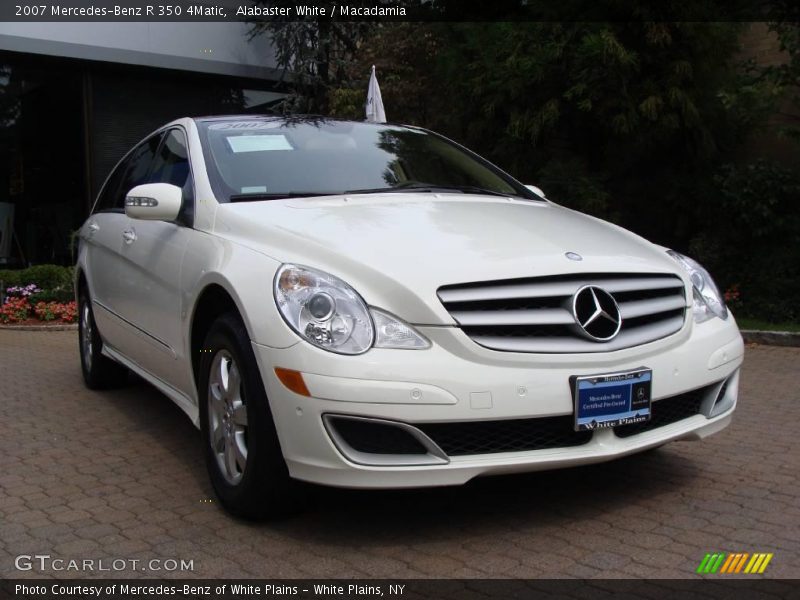 Alabaster White / Macadamia 2007 Mercedes-Benz R 350 4Matic