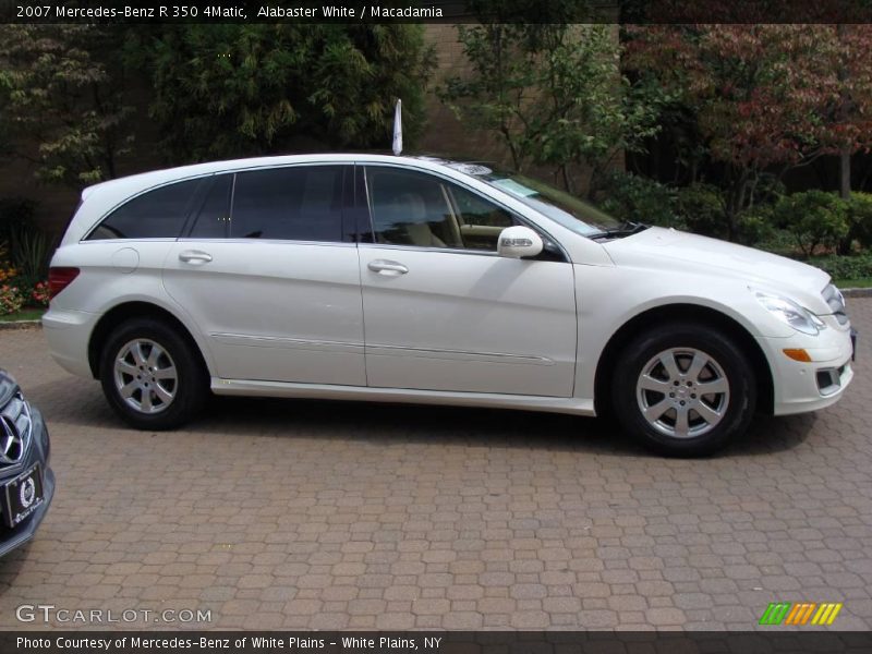 Alabaster White / Macadamia 2007 Mercedes-Benz R 350 4Matic