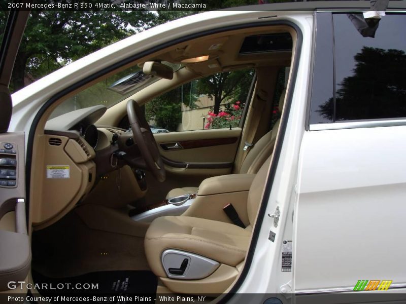 Alabaster White / Macadamia 2007 Mercedes-Benz R 350 4Matic
