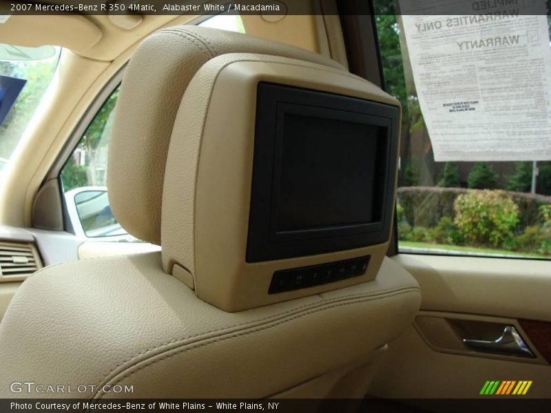 Alabaster White / Macadamia 2007 Mercedes-Benz R 350 4Matic
