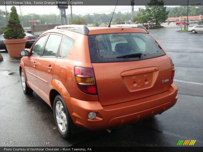 Fusion Orange Metallic / Graphite 2005 Pontiac Vibe