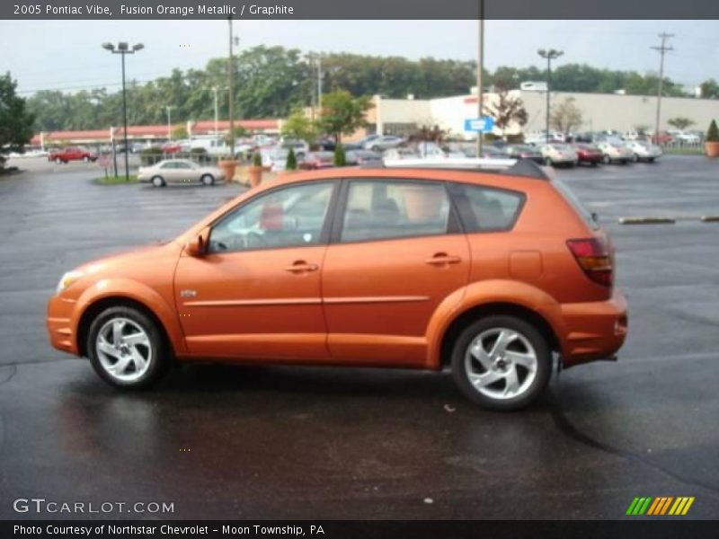 Fusion Orange Metallic / Graphite 2005 Pontiac Vibe