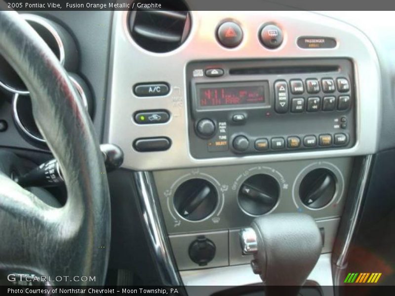 Fusion Orange Metallic / Graphite 2005 Pontiac Vibe