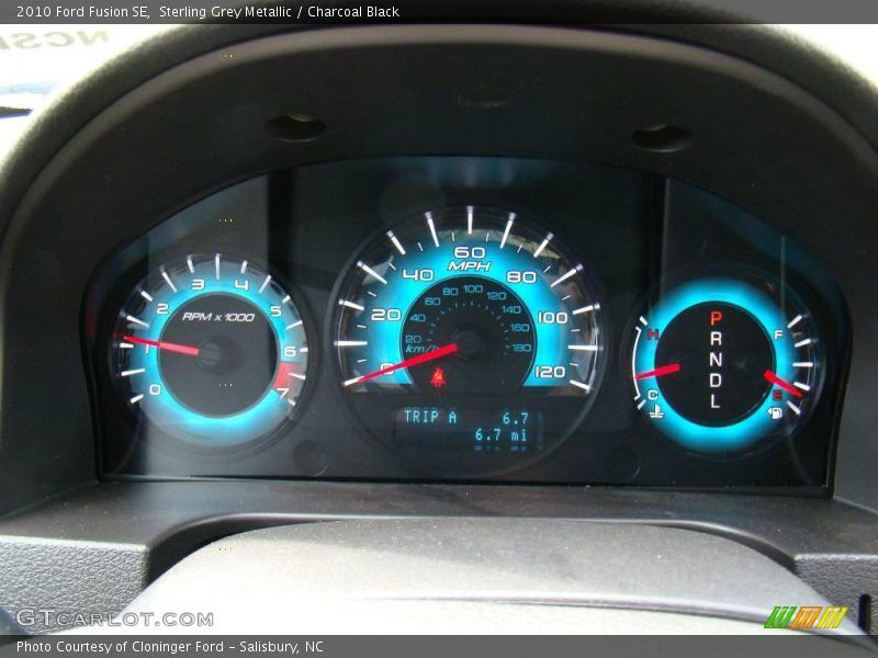 Sterling Grey Metallic / Charcoal Black 2010 Ford Fusion SE