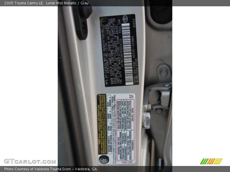 Lunar Mist Metallic / Gray 2005 Toyota Camry LE