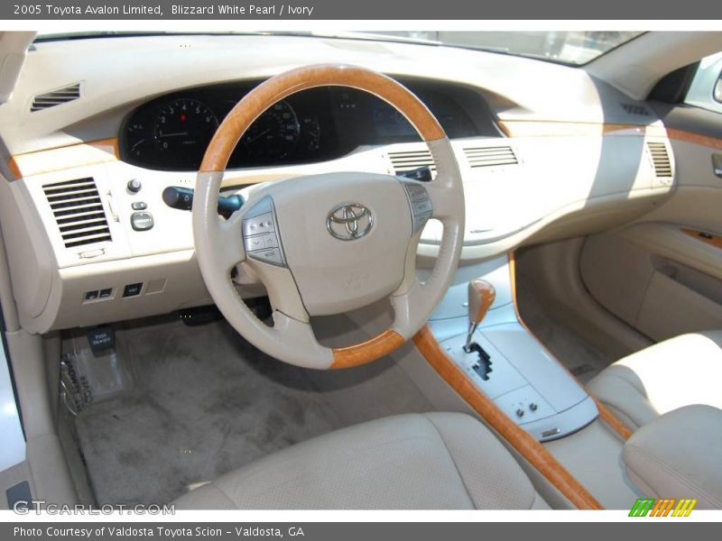 Blizzard White Pearl / Ivory 2005 Toyota Avalon Limited