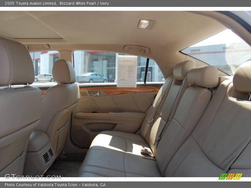 Blizzard White Pearl / Ivory 2005 Toyota Avalon Limited