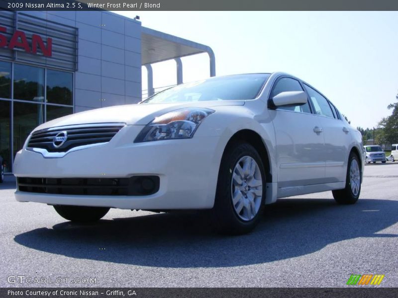 Winter Frost Pearl / Blond 2009 Nissan Altima 2.5 S