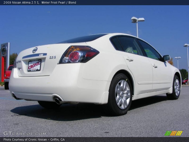 Winter Frost Pearl / Blond 2009 Nissan Altima 2.5 S