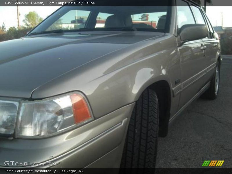 Light Taupe Metallic / Taupe 1995 Volvo 960 Sedan
