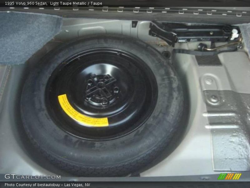 Light Taupe Metallic / Taupe 1995 Volvo 960 Sedan