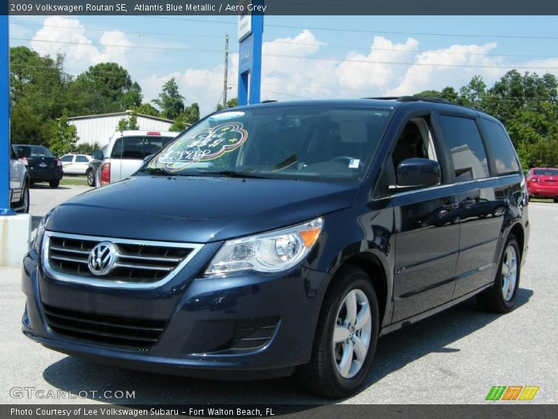 Atlantis Blue Metallic / Aero Grey 2009 Volkswagen Routan SE