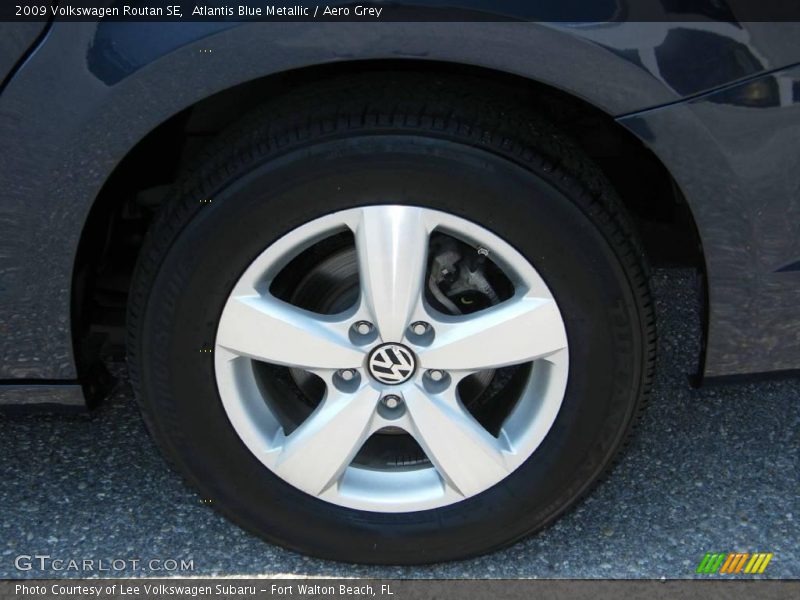 Atlantis Blue Metallic / Aero Grey 2009 Volkswagen Routan SE