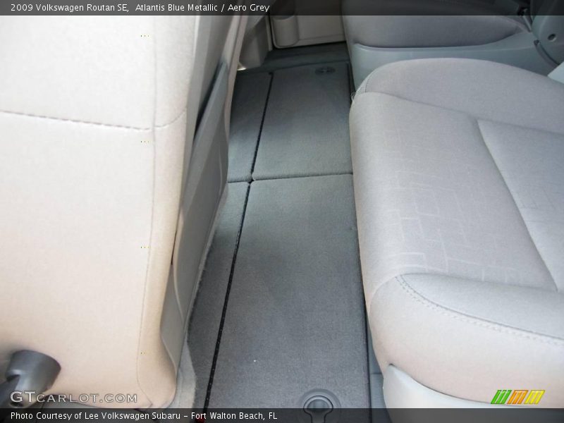 Atlantis Blue Metallic / Aero Grey 2009 Volkswagen Routan SE