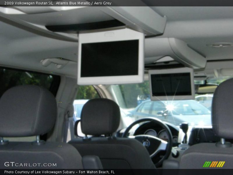 Atlantis Blue Metallic / Aero Grey 2009 Volkswagen Routan SE