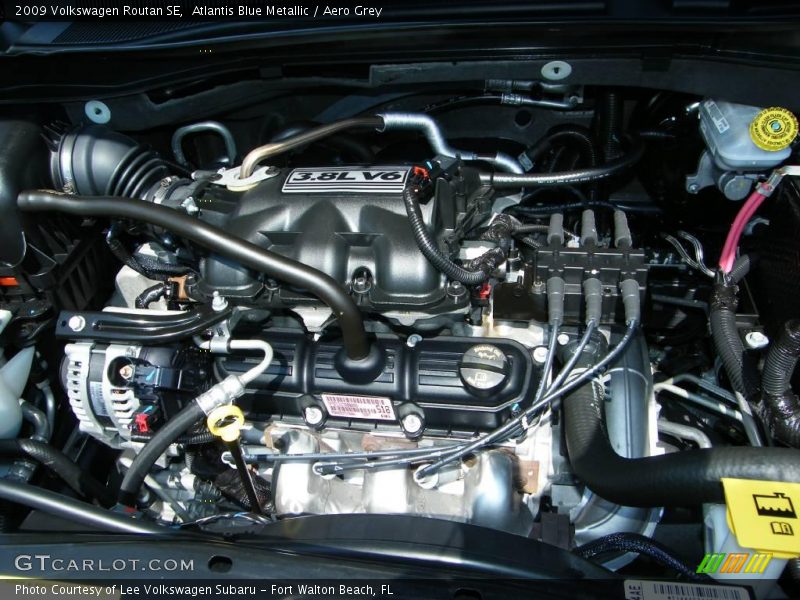 Atlantis Blue Metallic / Aero Grey 2009 Volkswagen Routan SE