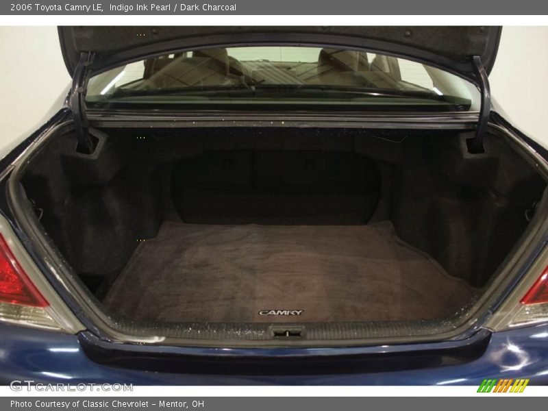 Indigo Ink Pearl / Dark Charcoal 2006 Toyota Camry LE