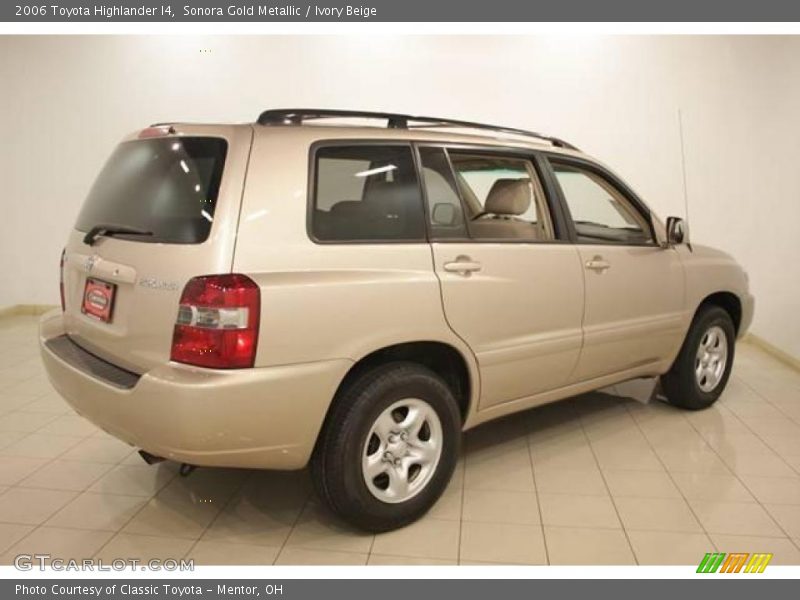 Sonora Gold Metallic / Ivory Beige 2006 Toyota Highlander I4