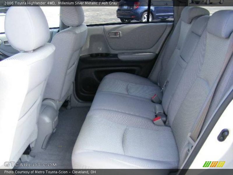 Millenium Silver Metallic / Ash Gray 2006 Toyota Highlander 4WD